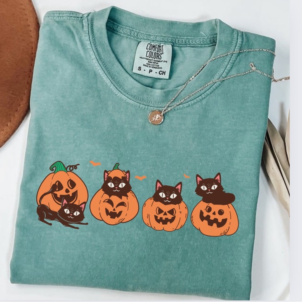 NEW Comfort Colors Halloween Black Cat Graphic Tee, Cat Mom S-3X